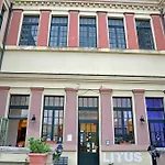 Litus *