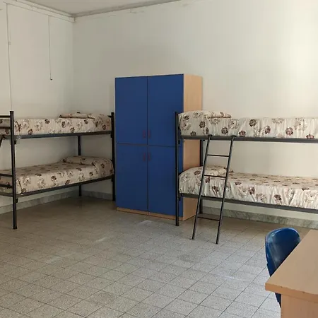 Litus Roma Albergue *