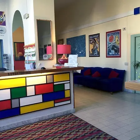 Vandrerhjem Litus Roma *